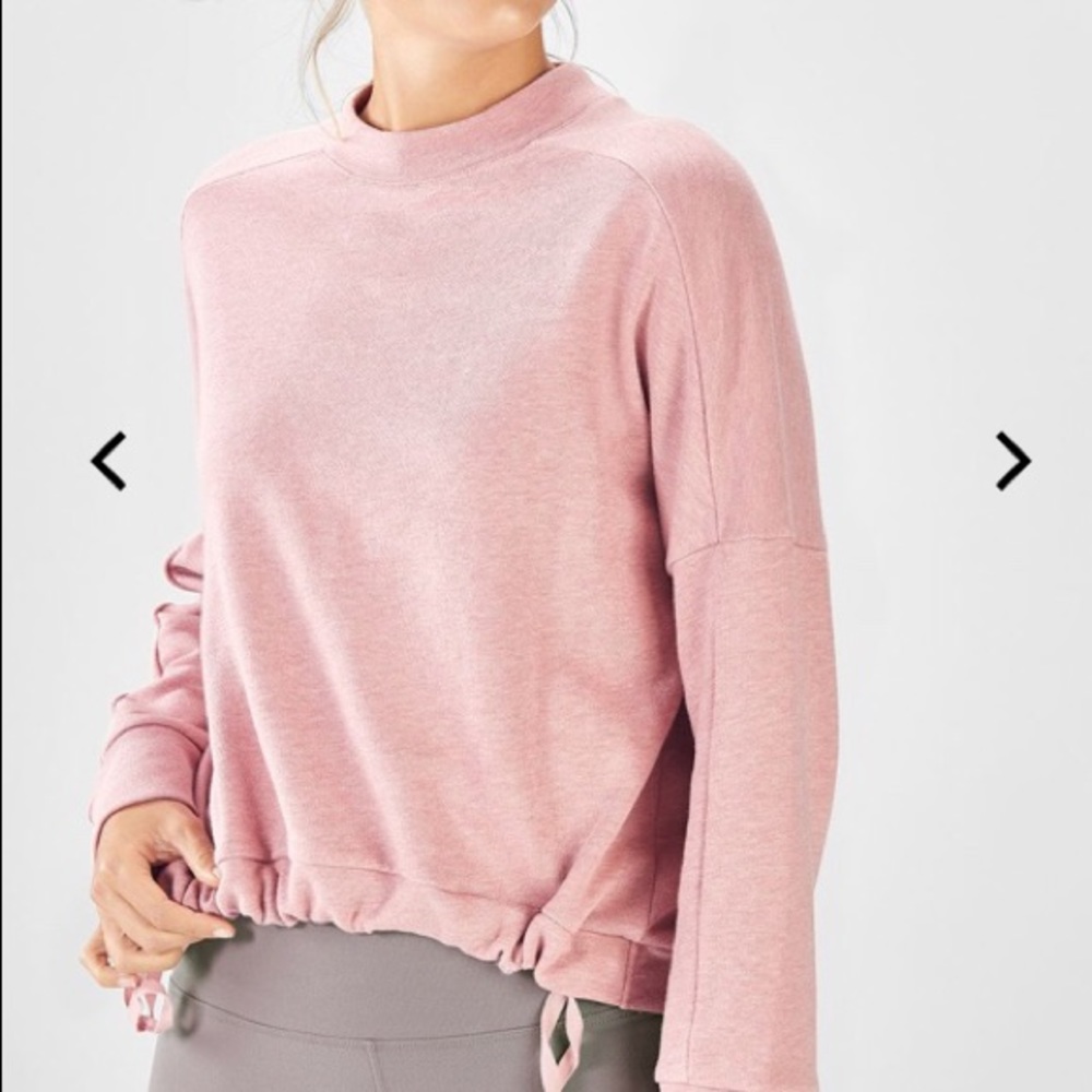 Selena Pullover